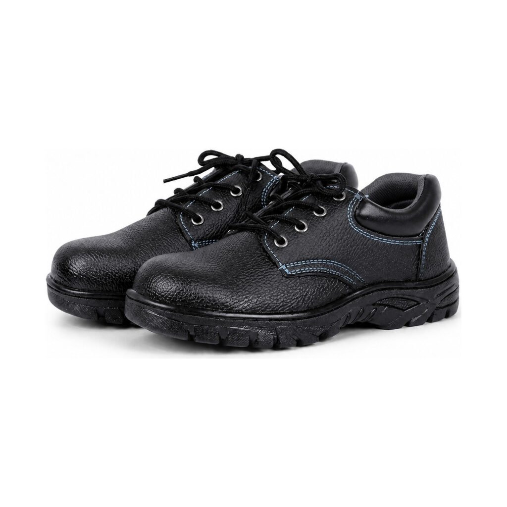 S3 safety boots for industrial workplaces
