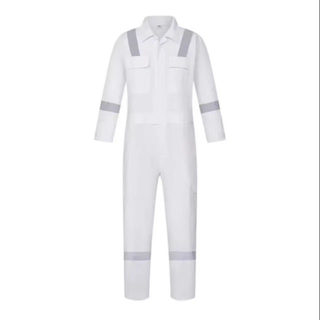S3 safety boots for industrial workplaces
